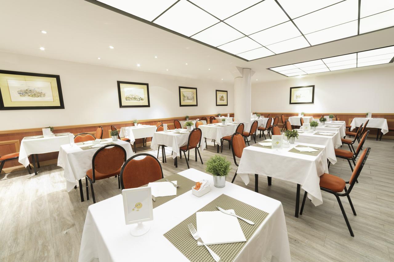 아난타라 플라자 니스 호텔 외부 사진 3D rendering of a restaurant